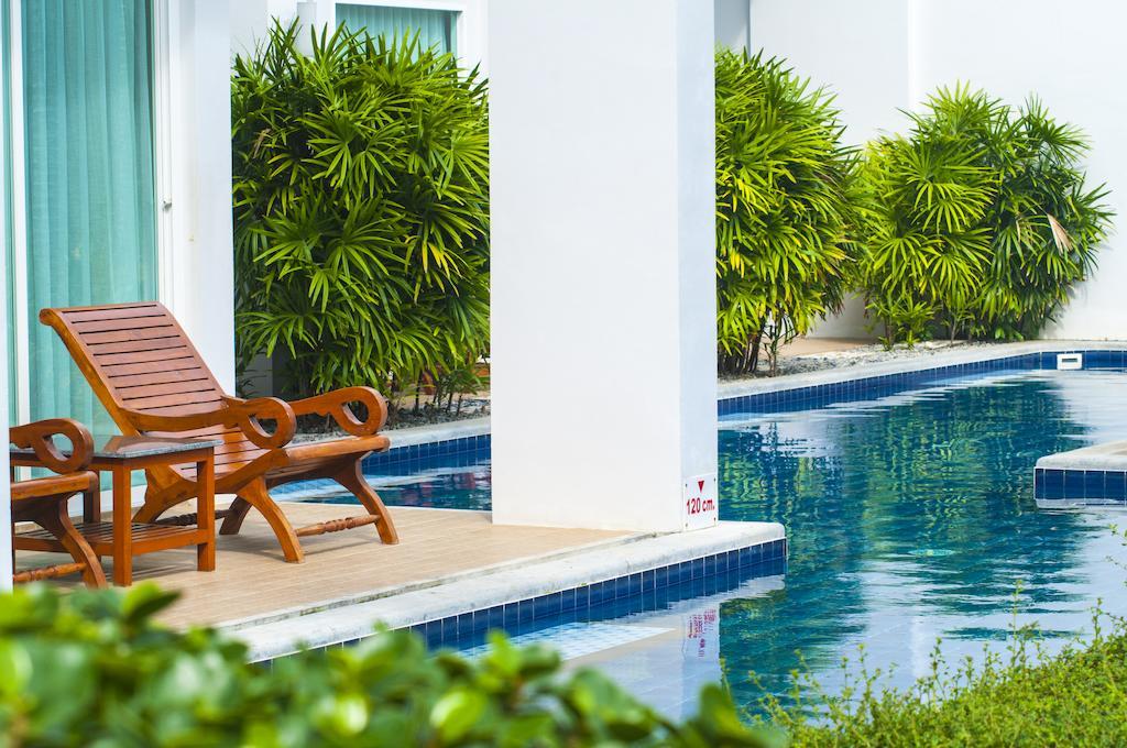 Blu pine. Blue Pine Villa Pool access Пхукет. Blu Pine Villa & Pool access - Sha Plus. Блю Пайн вилла Пхукет. Blu Pine Villa & Pool access (ex. Kata Lucky Villa & Pool access) 3*.